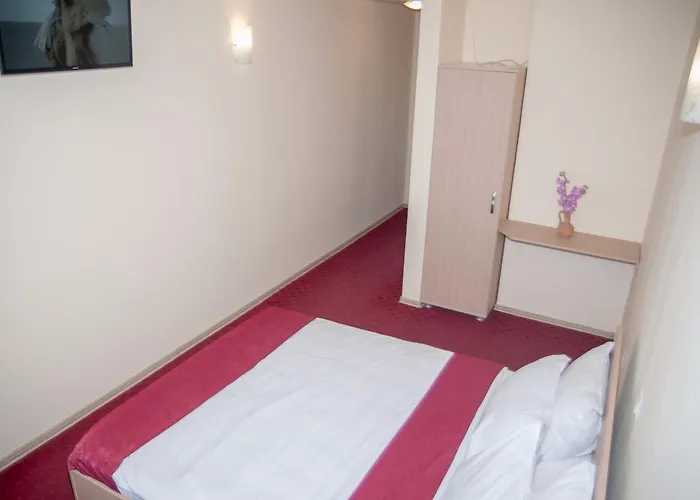 Hotel Dumbrava Minunata *